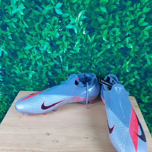 Nike Phantom Vision VSN 2 Elite Cleats Sz. 13 main image 9